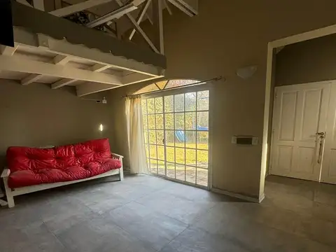 Casa en Venta con 3 cocheras