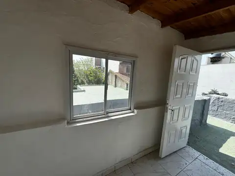 Depto Tipo Casa 2 ambientes con 1 baño