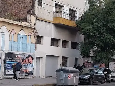 Local  en dos plantas con vivienda en excelente zona comercial