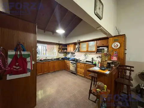 Casa 3 ambientes con 2 baños