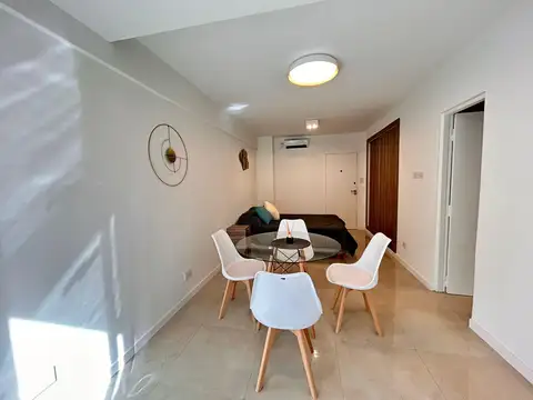 VENTA departamento 1 ambiente a la calle con balcón y vista lateral al mar – Centro, Mar del Plata