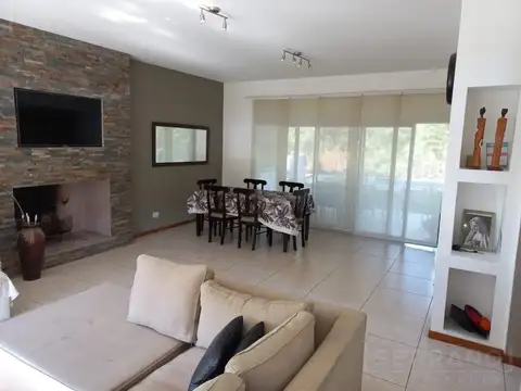 Casa en Venta en San Isidro Labrador, USD 320.000