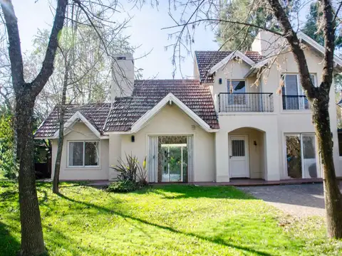 CASA EN VENTA 5 AMBIENTES EN EL LAUQUEN APTO CREDITO