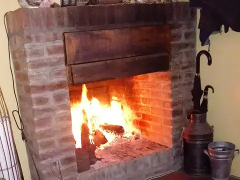 Avenida 5 e/ Avenida Buenos Aires y Pasaje 101