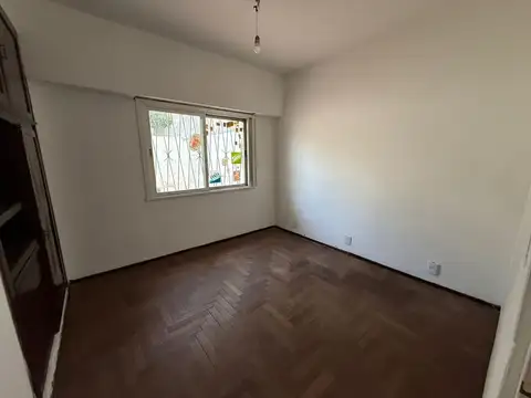 Depto Tipo Casa en Alquiler 40 años