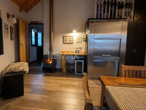 Casa 2 ambientes con 2 baños