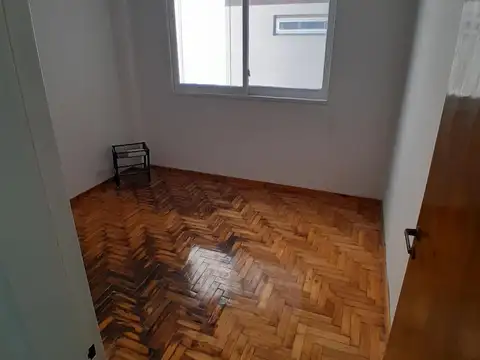 Departamento en Alquiler en Parque Centenario, $ 500.000