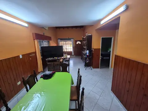 SALON D EVENTOS + CASA C PILETA VENTA EN TEMPERLEY