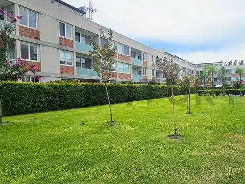 Olivares 200, Piso 0