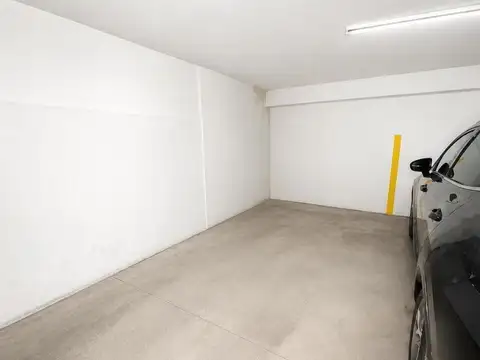 VENTA  COCHERA BUENOS AIRES 1079
