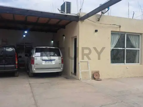 VENTA DE CASA EN BARRIO EL TRIÁNGULO, LA FAVORITA, CIUDAD DE MENDOZA. ID 319259