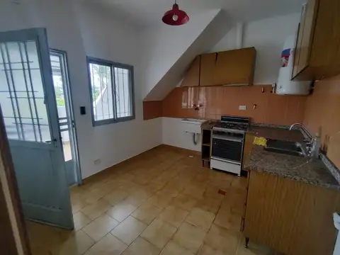 Depto Tipo Casa 3 ambientes con 1 baño
