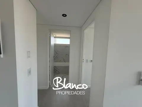 Departamento en Alquiler con 1 cocheras