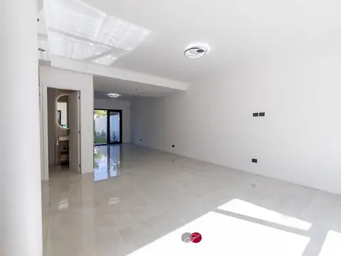 Depto Tipo Casa en Venta de 4 ambientes