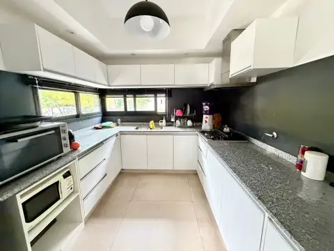Casa en Alquiler al Oeste