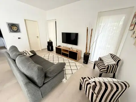 Casa en Alquiler en Pilar del Este - San Alfonso, USD 1.200
