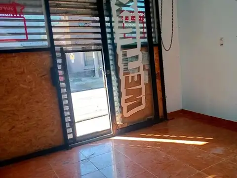 Local en Alquiler en Ituzaingó Norte, $ 360.000