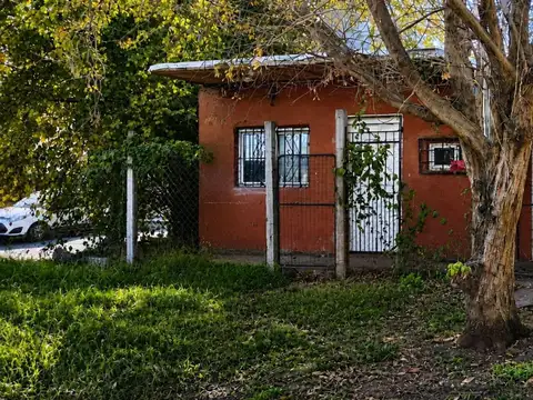 CASA C/NEGOCIO Y DOS DEPARTAMENTOS PASO DEL REY