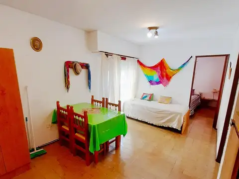 Departamento 2 ambientes, ascensor, gas natural