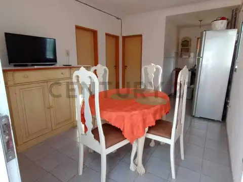 Tacuarí 6000, Piso 0