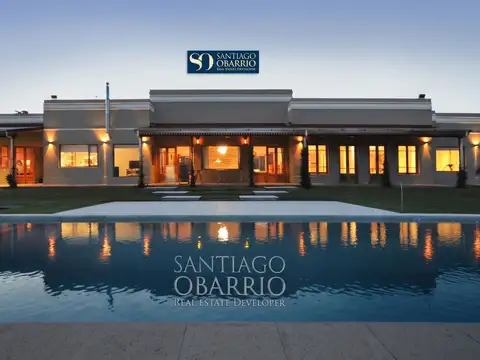 Lindísima casa en venta de 600m2 construidos en el Argentino Farm Club de Luján