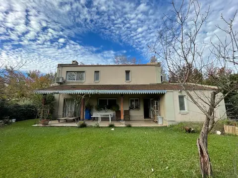 Casa en venta Villa Rosa - Apta crédito