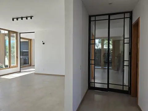 Casa en Alquiler de 5 dormitorios