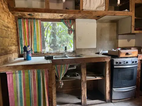 Casa 2 ambientes con 1 baño