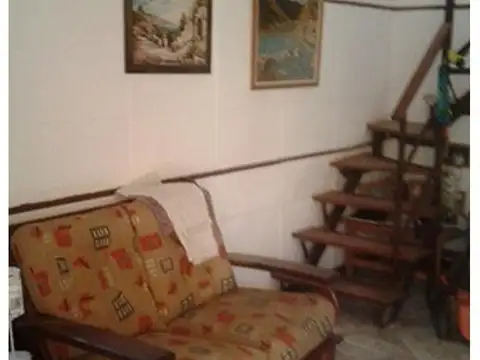 Casa 4 ambientes con 1 baño