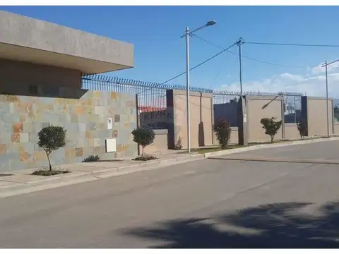 CASA CON ENTREGA EN 45 DIAS Bº VISTA OLIVA - MAIPU