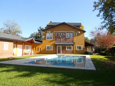 CASA EN VENTA :: PARQUE LELOIR :: 6 AMBIENTES :: 2012m2