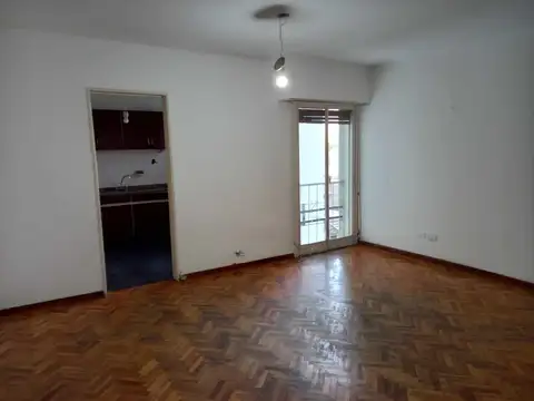 2 Ambientes amplios al lateral