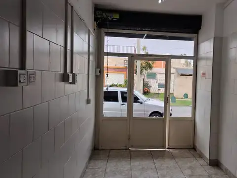 Local en Alquiler en Los Polvorines, $ 500.000