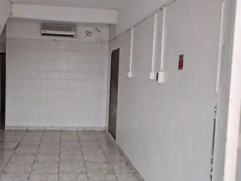 Local en Alquiler en Los Polvorines, $ 500.000