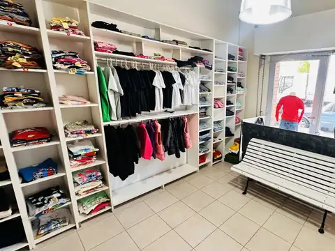 Casa 5 ambientes con 4 baños