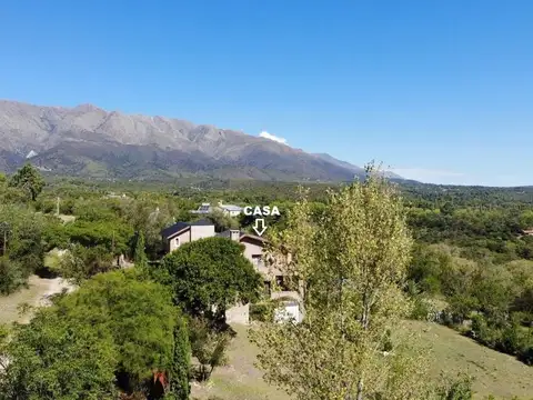 Casa 4 ambientes con 2 baños