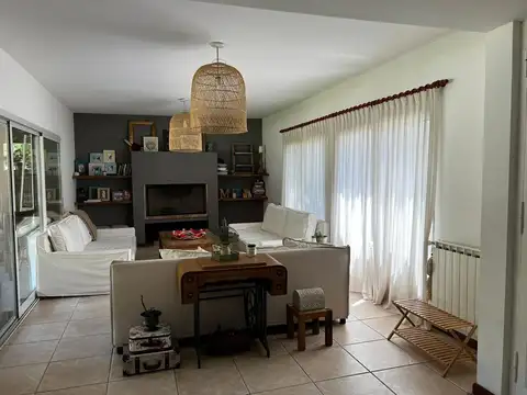 Casa en Venta en San Isidro Labrador, USD 330.000