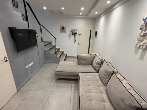 Depto Tipo Casa 2 ambientes con 1 baño