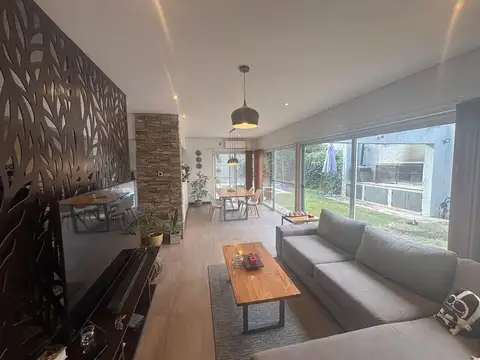 Venta casa 2 dorm B° Priv. El Recodo Russell Maipú