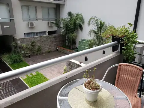 Departamento en Alquiler en Parque Chacabuco, $ 850.000
