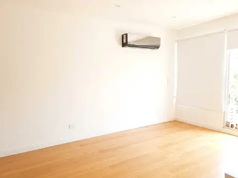 Departamento en Alquiler en Parque Chacabuco, $ 790.000