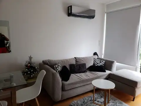 Departamento en Alquiler en Parque Chacabuco, $ 850.000