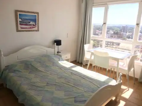 calle 23 685 , Piso 18