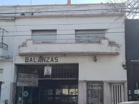 Av La Plata al 1800