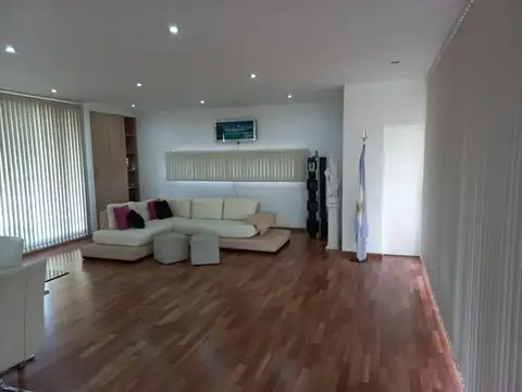 Casa en Venta en City Bell, USD 350.000