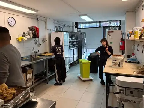 Libertad y Av. Santa Fe hermoso local a pasos de Av Santa fe