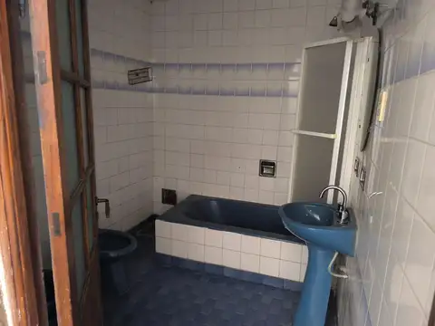 Local en Alquiler en Vicente Lopez Vias / Maipu, $ 1.900.000