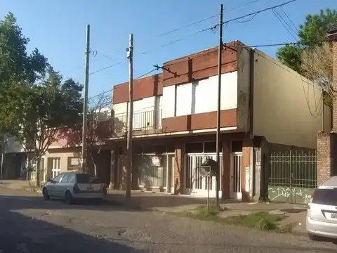 Casa en venta -  2 dormitorios 3 baños - 600mts2 - La Plata