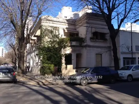 Casa - Venta - Argentina, La Plata - Calle 54 esq 3