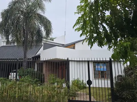 VENTA CASA Vº BELGRANO C PILETA 4 DORM CORDOBA